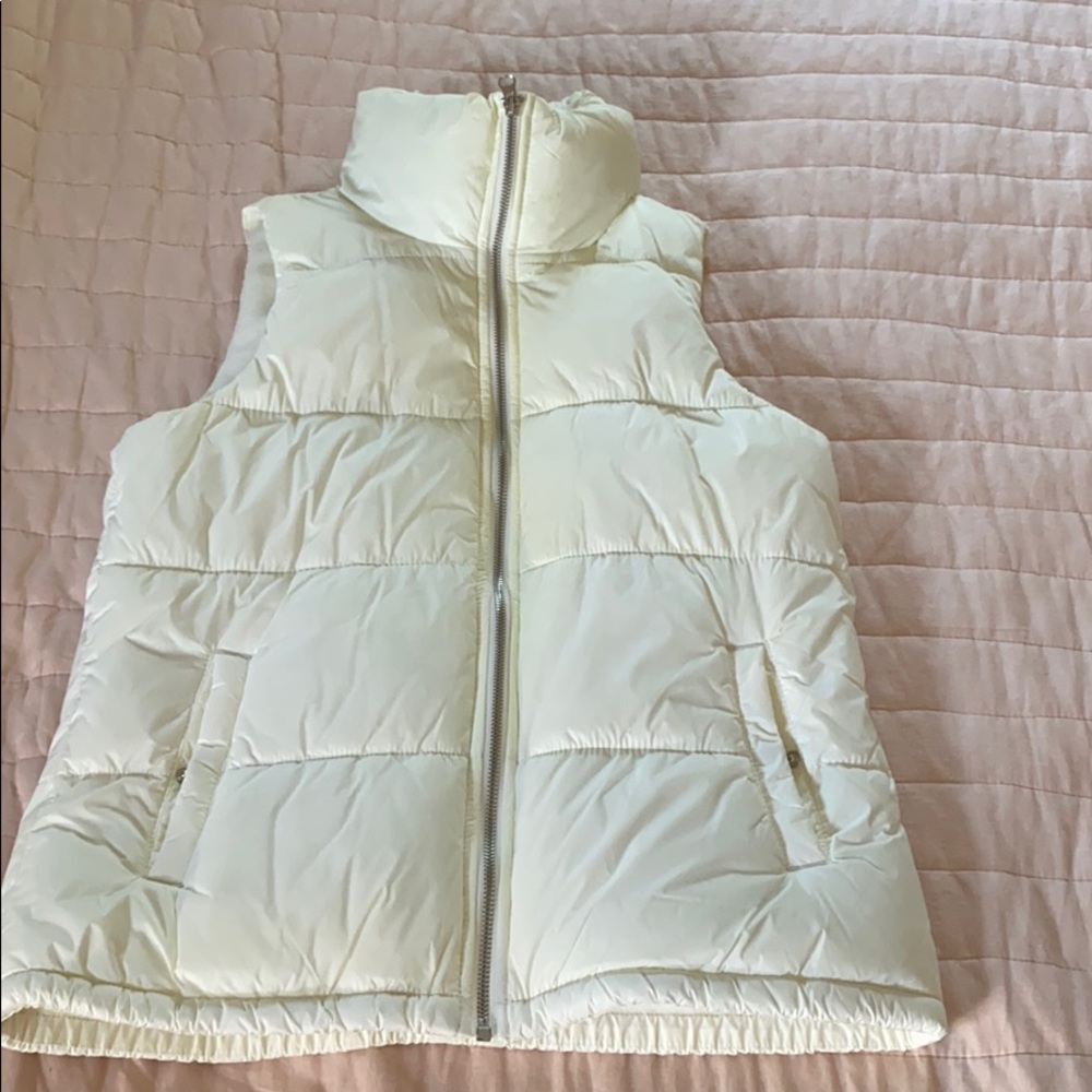 Old Navy Frost Free Puffer Vest
